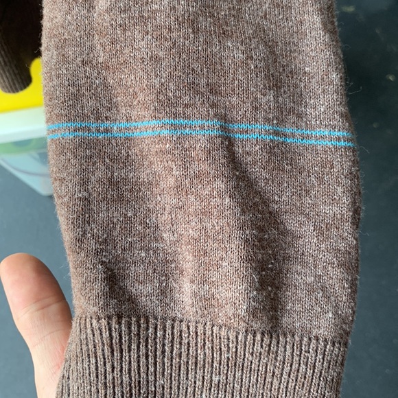 Brown billa bong v-neck sweater - Picture 2 of 6